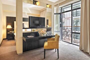 Номер Делюкс в Отеле Crowne Plaza - Borjomi